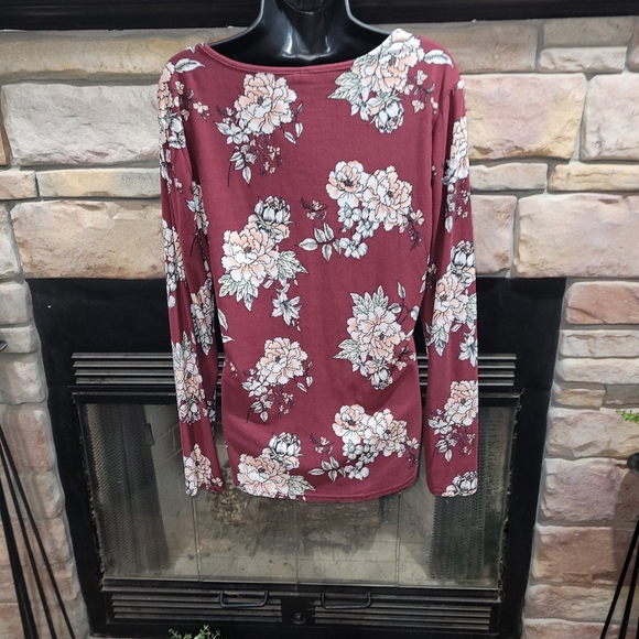 No Boundaries floral long sleeve top Size XXL - Picture 2 of 3